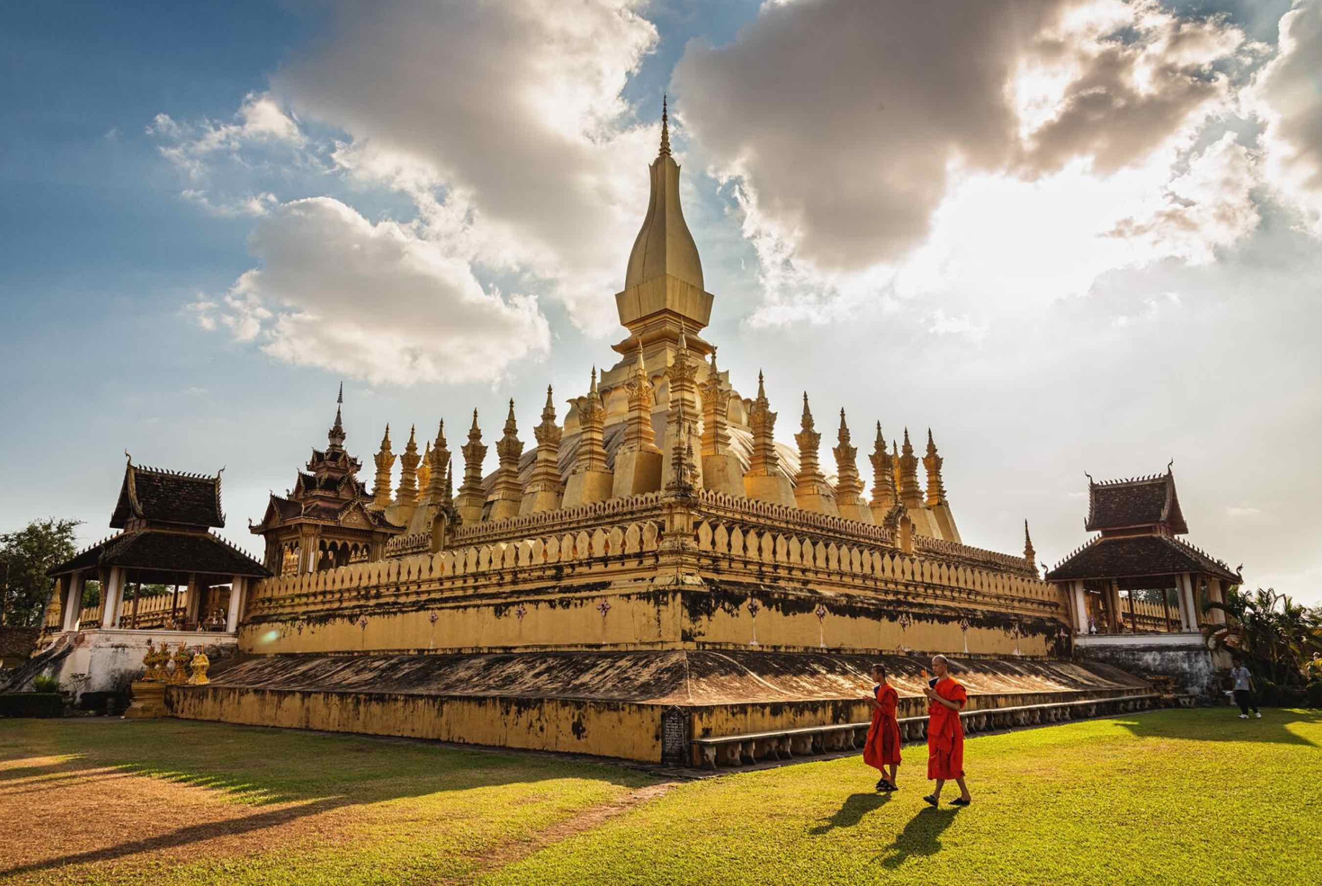 Tour Lào trọn gói, Tour Lào giá rẻ, Tour Tết Lào giá rẻ